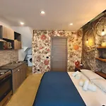 The Artist's House Apartment