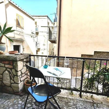 The Artist's House