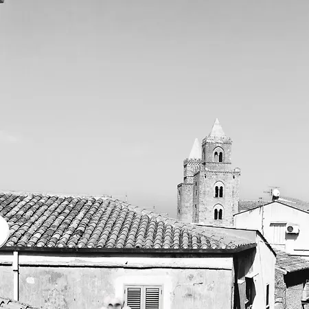 The Artist's House * Cefalù